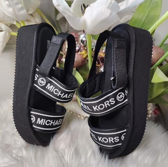 Michael Kors Women's Platform Sandals brand new - Picture 1 of 9